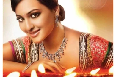 Sonakshi Sinha Bollywood Star HD Wallpapers Pics