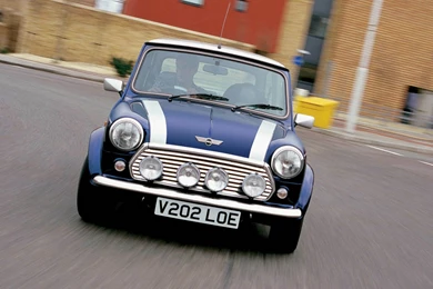 Wallpapers: Mini Cooper Classic Car Wallpapers