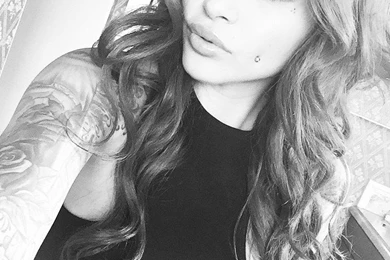 Brittanya Razavi 187