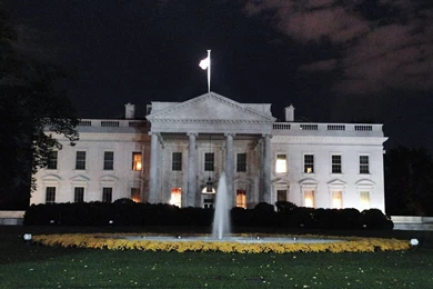 File:White House At Night.JPG   Wikimedia Commons