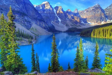 MORAINE LAKE WALLPAPER   (