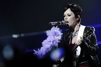 8 Dolores O' Riordan HD Wallpapers