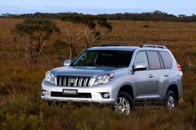 2010 Toyota Land Cruiser Features