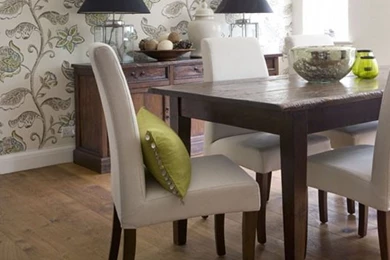 Dining Room Decor With Wallpapers