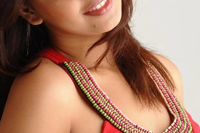 Heroine Richa Gangopadhyay Hot Photos Images Download