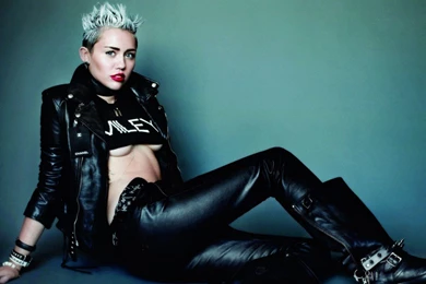 Miley Cyrus Wrecking Ball latest HD Wallpapers