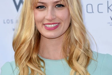 Beth Behrs Pictures.jpg