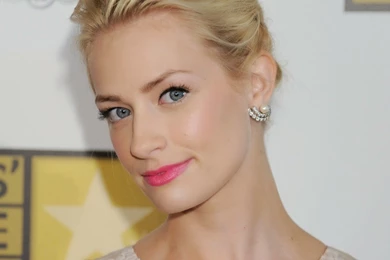 STARS WALLPAPER: Beth Behrs HD Wallpapers Free Download