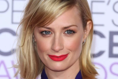 STARS WALLPAPER: Beth Behrs HD Wallpapers Free Download