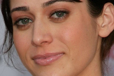 Lizzy Lizzy Caplan Wallpapers Abe Fbb Big Stuff