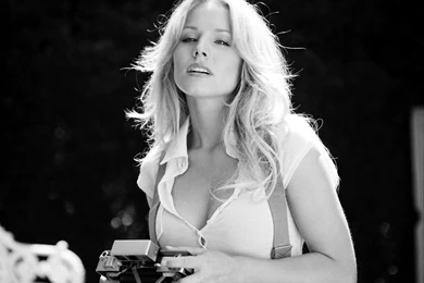 Monochrome, Cleavage, Kristen Bell Wallpapers HD / Desktop And ...