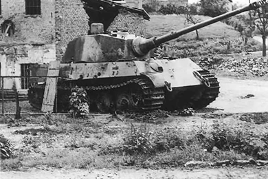 Tank Photo. King Tiger Tank Number 222 Of The Schwere SS Panzer ...