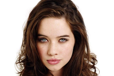 Anna Popplewell