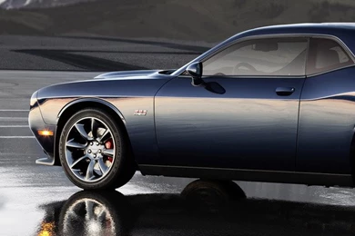 Download Black Dodge Challenger SRT Hellcat Wet Ground Wallpapers ...
