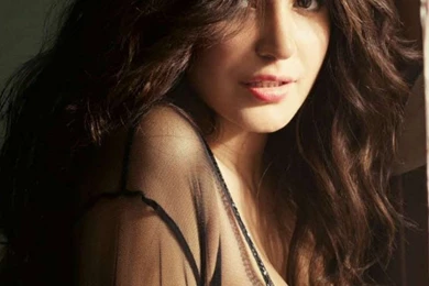 Anushka Sharma Hot Android Mobile Hd Wallpapers