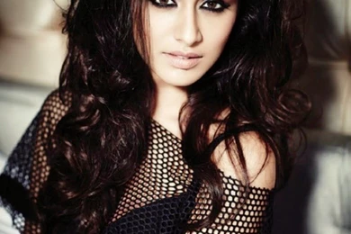 Telugu4u.Net   Shraddha Kapoor Poses Black In Filmfare Magazine ...