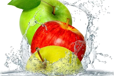 Apples Splashing Water Wallpapers