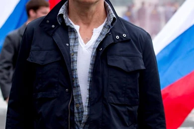 768x1024 John McClane A Good Day To Die Hard Ipad Wallpapers