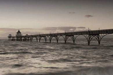 Free Black And White HD Retina Display Wallpapers Collection