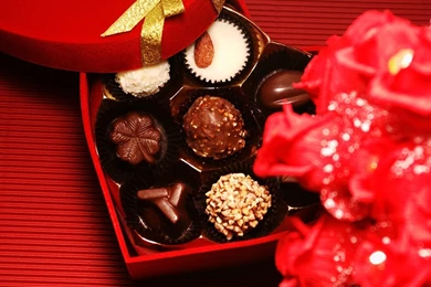 Valentine Chocolates & Gifts   Valentine's Day Wallpapers 1024x768 ...