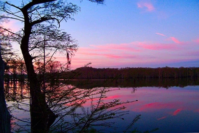 LATE WINTER LAKE SUNSET WALLPAPER   (