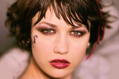 Olga Kurylenko Wallpapers