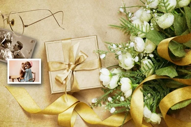 LILY OF THE VALLEY REMEMBRANCE WALLPAPER   (