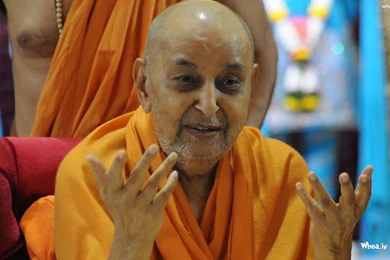 Lord Swaminarayan Play Holi With Village People HD Wallpapers