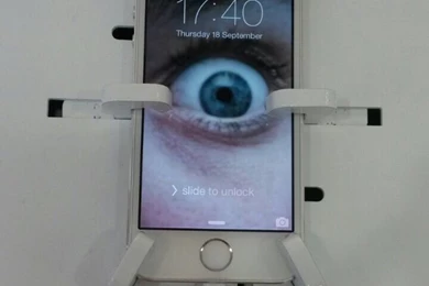My Sister Works In A Phone Shop. I Like To Change The Wallpapers ...