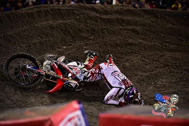 Trey Canard Has Surgery On Broken Arm