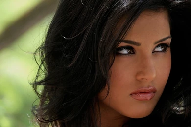 Sunny Leone In Ragini MMS 2 Wallpapers