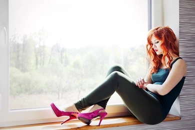 Beautiful Redheads With Pink High Heels Wallpapers Free Desktop ...