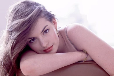 Hot HD Anne Hathaway Wallpapers