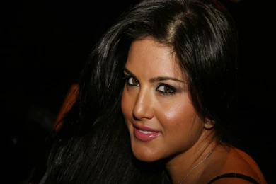 Attractive Sunny Leone