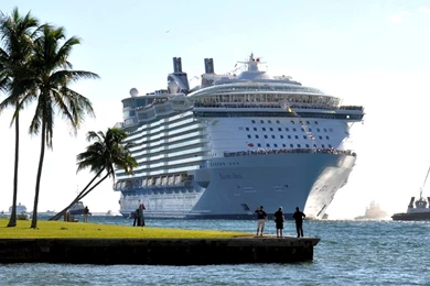 SHIPWallpaperGallery: Allure Of The Seas Ship Wallpapers