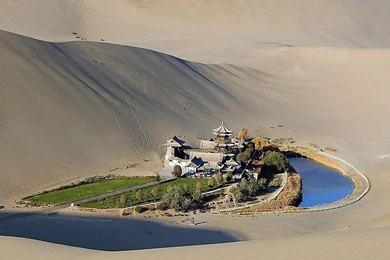 Gobi Desert Oasis Free Desktop Backgrounds And Wallpapers