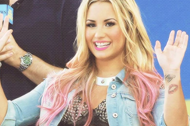 Demi Lovato Desktop Backgrounds