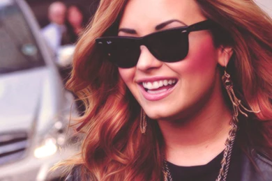 Demi Lovato Desktop Backgrounds