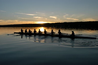 Women Rowing 3008x2000px