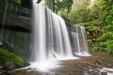 File:Russell Falls 2 Wallpapers Edition.jpg   Wikimedia Commons