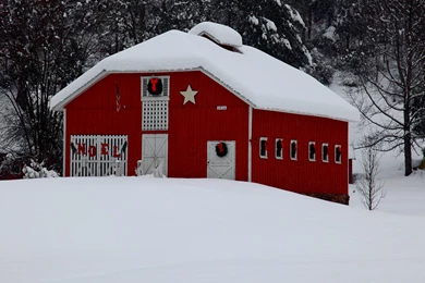 Snowy Christmas Wv Country Barn