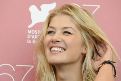 Rosamund Pike Wallpapers