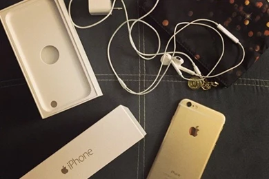 Freebies   iPhone Wallpapers & My New iPhone 6   The Crafty Frugaler