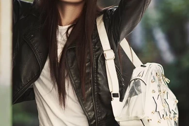 Girls Wallpapers For iPhone 5