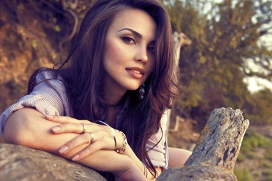 Model In T Shirt Wallpapers