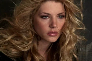 Katheryn Winnick Wallpapers