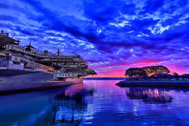 AIRCRAFT CARRIER PASSING BY THE BAY SHORE HDR WALLPAPER   (