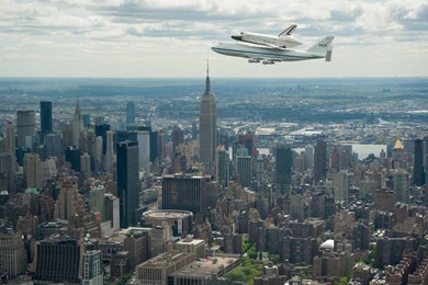 THE ENTERPRISE OVER EMPIRE STATE BUILDING WALLPAPER   (