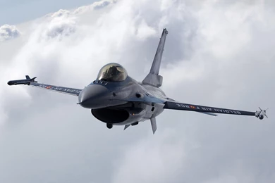 F 16 Fighting Falcon Wallpapers And Images   Wallpapers, Pictures ...
