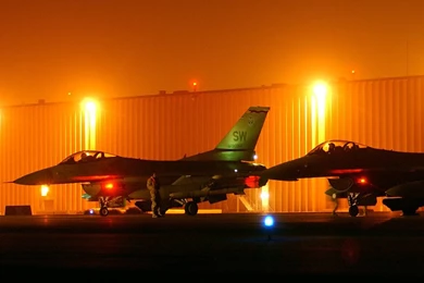 F 16 Fighting Falcon Grounded Wallpapers 430